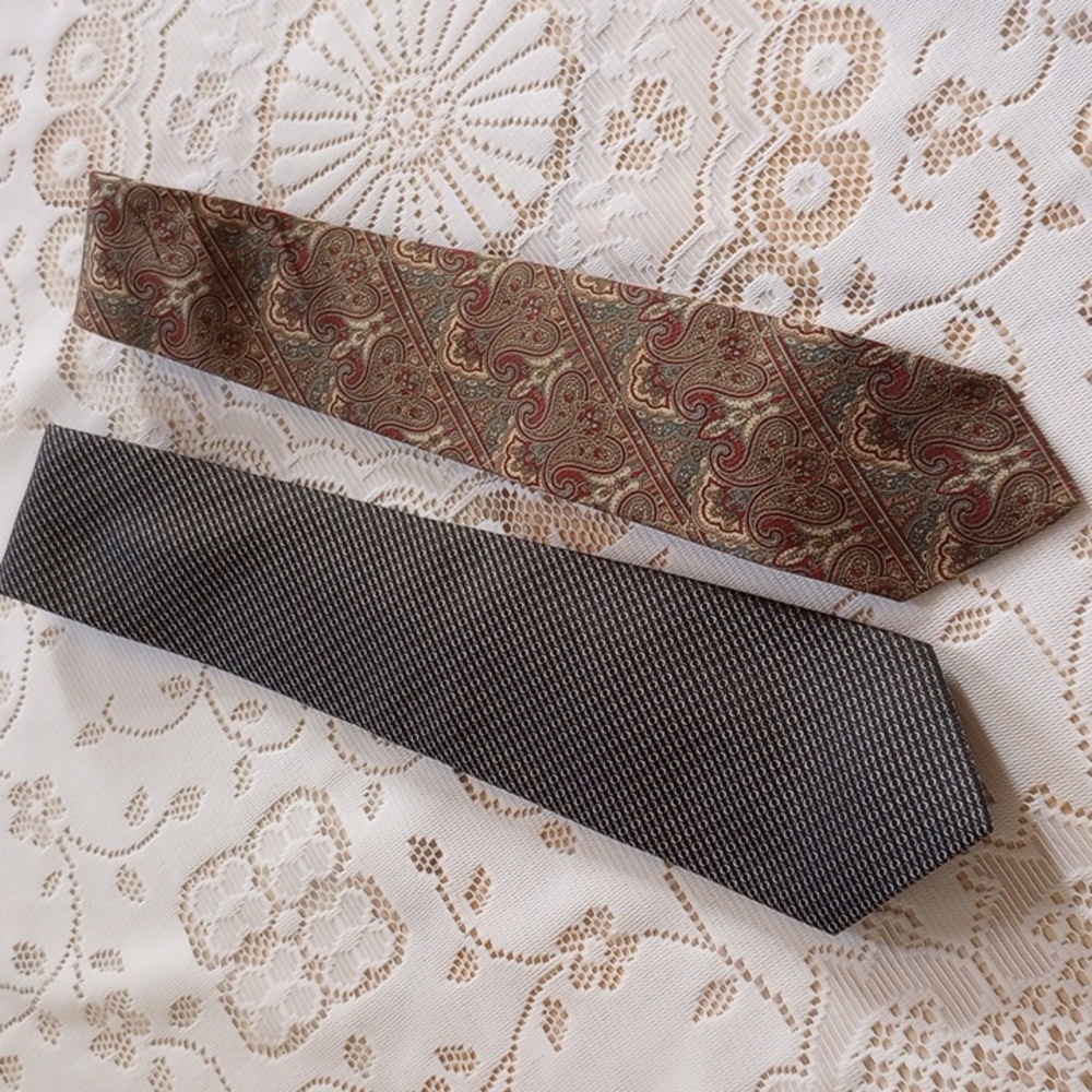 Givenchy And Arrow Tie Set